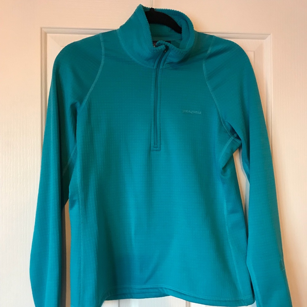 Patagonia small  turquoise womens R1 quarter zip